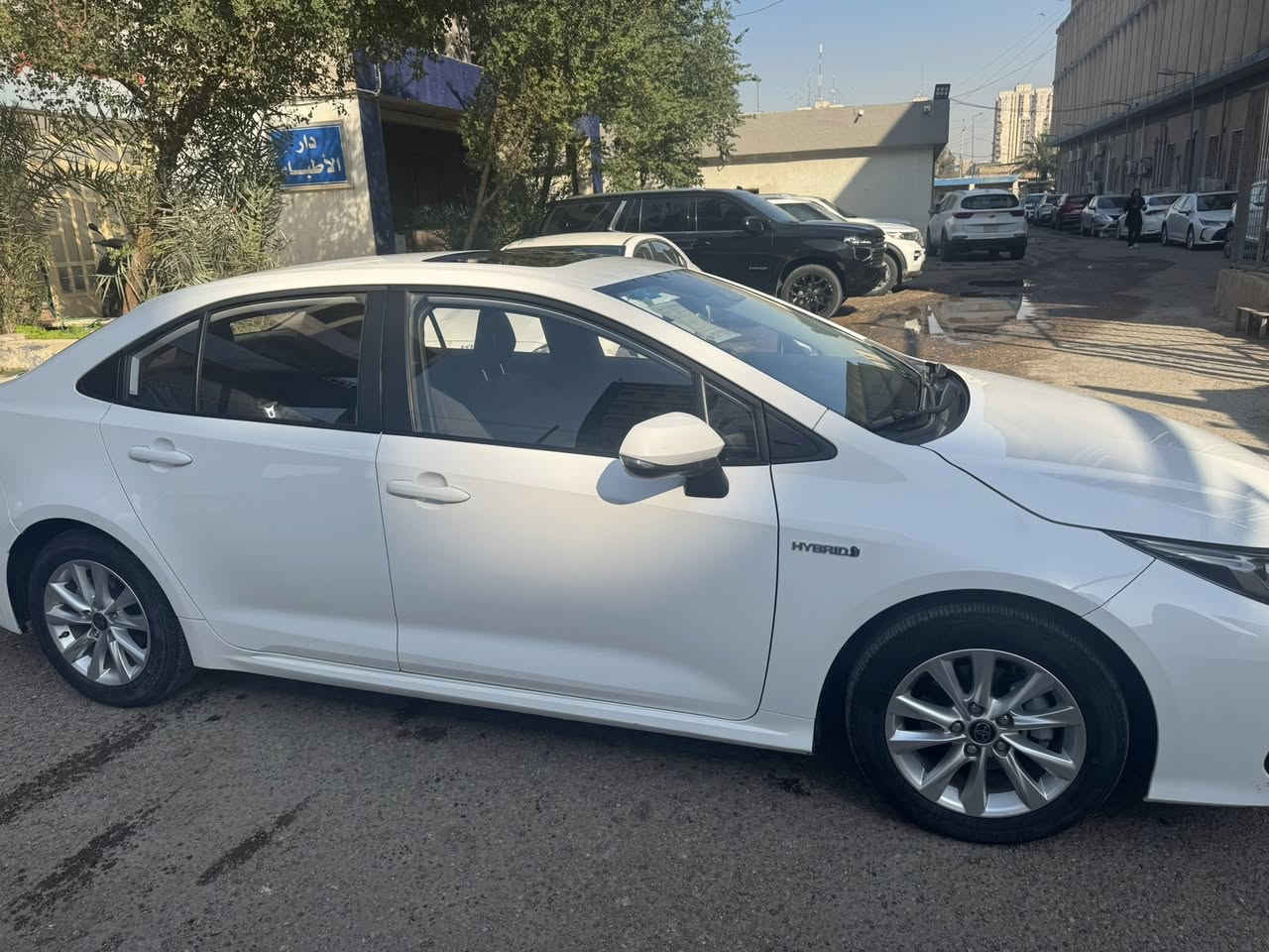 🔵 كورلا هايبرد 2024 
🔵 ماشية 30
🔵بغداد 
🔵فول عدا المقاعد مخمل
🔵بيها رصعة وسحبتها اسفل الباب الامامي للسايق
📌بغداد / حي الجهاد مجمع النسيم
سعرها ١٤٧ 
***********
