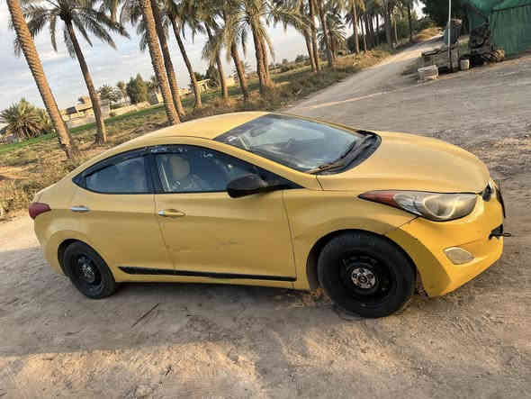 السلام عليكم
 للبيع 
النترا 2011 محرك 1800 دوش 
مكانها بغداد سونار موجود وبيها قمارة وبنيد وصندوق رصعات مطر حالوب  سعرها 80 بيها مجال 

‭0750 541 9184‬

‭0782 482 2087‬
