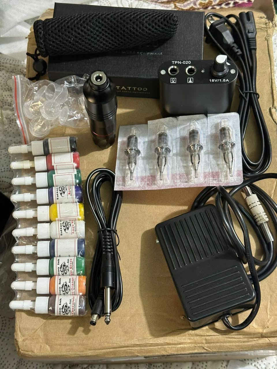 السلام عليكم
مجموعه اجهزة وشم محترفة مع ابر وشم وتوريد الشفه 
الاتصال واتساب 
***********
