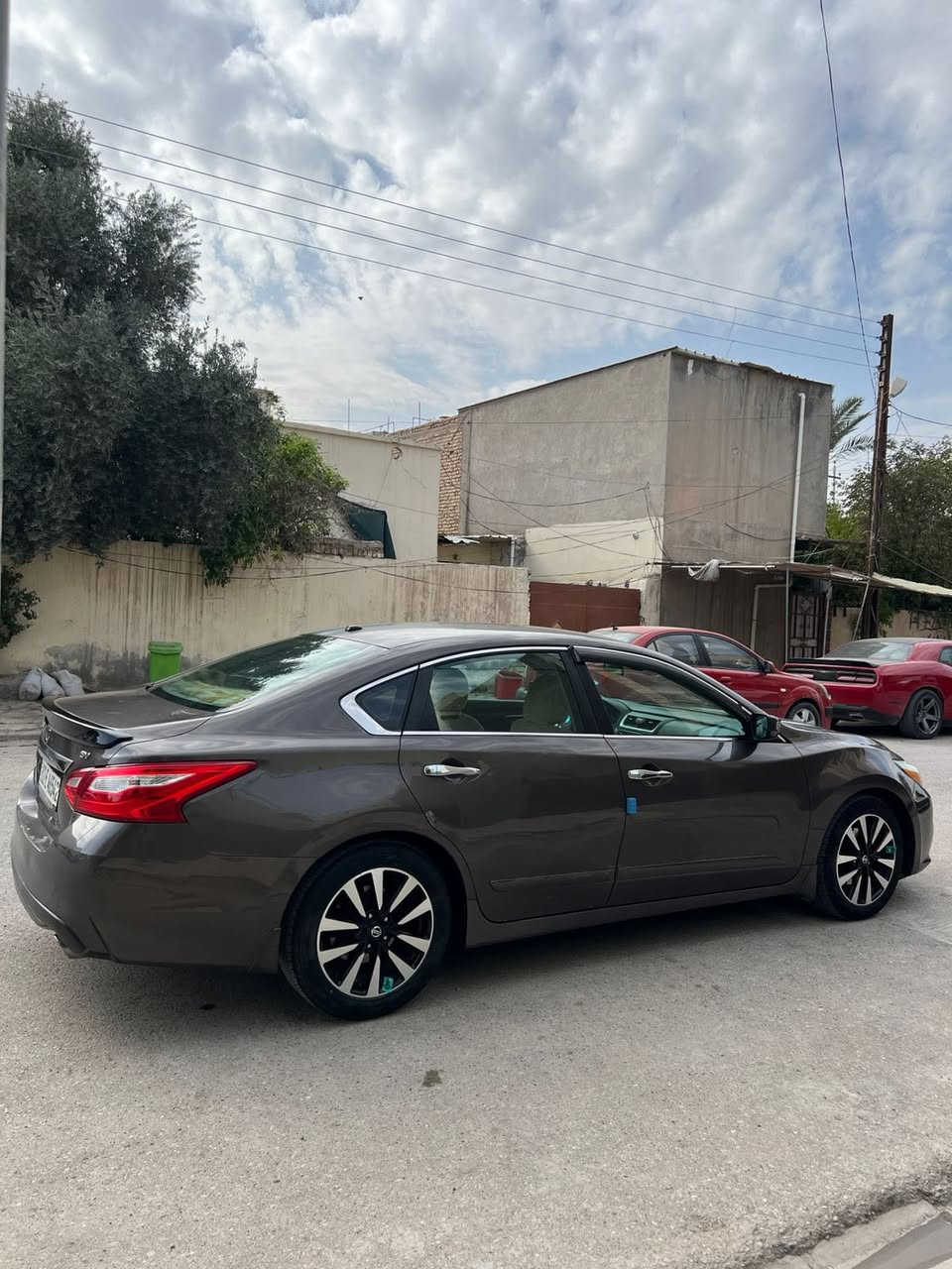 السلام عليكم نيسان التمه مديل 16 حادث جاملغ خلفي يسره بدون يرباك كير السياره مبدل مال مديل واحد وعشرين سونر موجود بل منشور اخون اني مكلف بل نشر  رقم صاحب السياره ‭0771 701 6212‬ السعر 118 وبيه مجال مكان سياره ديالى بعقوبه
