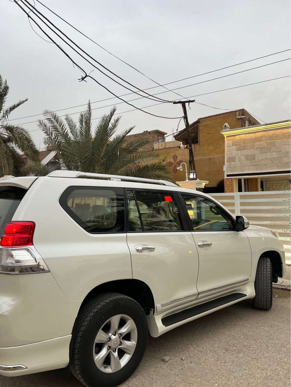 سلام وعليكم برادو 2013 كويتي سياره مكفوله من الصبغ جديده بمعنئ الكلمه جديده حيل رقم بغداد تحويل ثاني يوم سعر 300 وبيها مجال رقم الهاتف ***********  ￼ بعقوبة, ديالى
