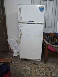 ثلاجة مستعملة • شغالة • واتساب