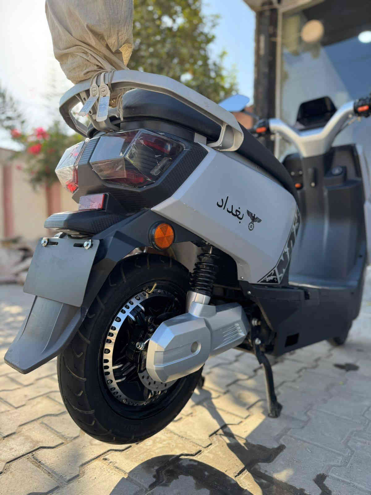 السلام عليكم 🌹
للبيع دراجه شحن بطاريات حجم كبير دراجه مابيها أي نقص نظافة فول على وضع الشركة  ♥️

السعر 750.000  ألف
قضاء المحاويل 
للتواصل *********** حلة
