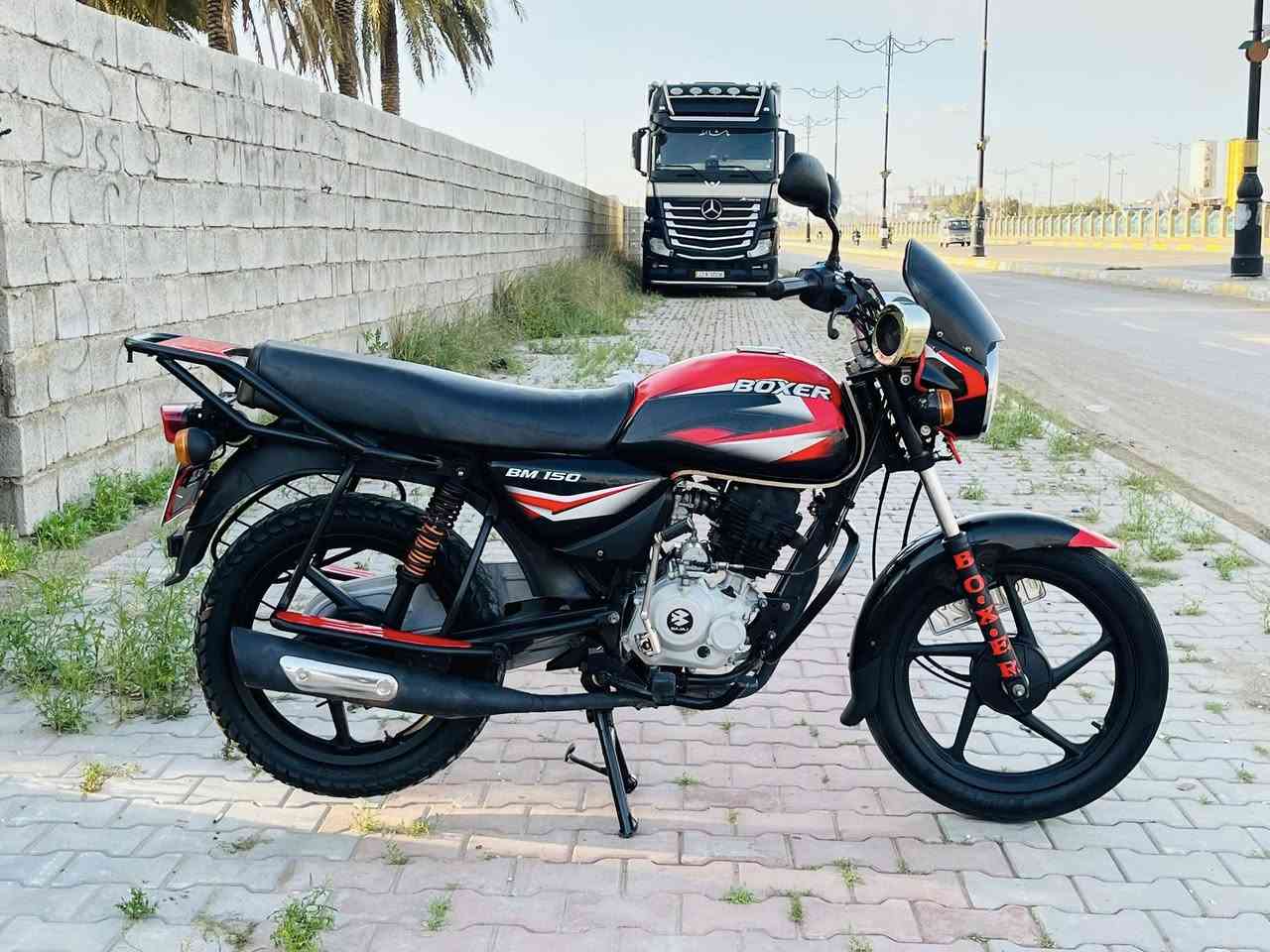 يالله سلام عليكم بوكسر موديل 2021مرقم ديالى انكليزي تحويل ثاني يوم دراجه جديده برغي مابيها نقص يعني ربع مذب عليها مكينه مكفوله لا تبخير ولا تنقيص بعد احلى من الصور تجي وشوف بعينك 
السعر 1750وبيها مجال حك الجيه شراي اتصل وداللل 
العنوان ديالى بعقوبة طريق بهرز مقابيل الفوج السابع 
***********9
