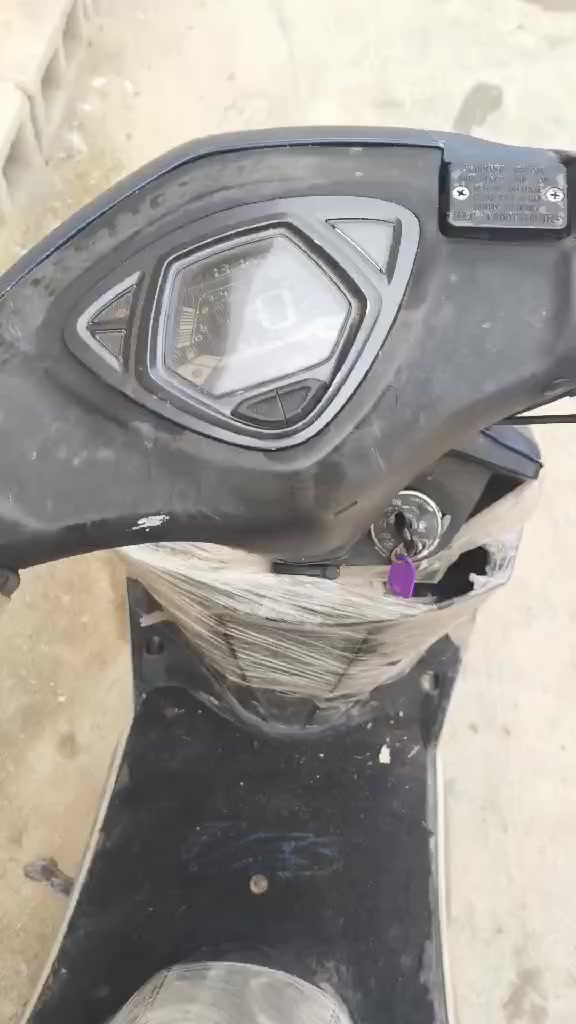 السلام عليكم
دراجه ماكس حديث للبيع دراجه حاويه شاهد الله صارلي سبوع من جبتهاماشيه من اليابان 200بس صار  عندي ضرف وريد ابيعها شاشه الاكترونيه للسرعه وساعه الوقت وأمور الدراجه
حديث 2018 دراجه كارتون ماتصرف بنزين ابد
أريدها بواحد ونص بيها مجال
المكان ناصريه سوك الشيوخ


**إذا كنت صاحب هذا الإعلان وتريد حذفه لأي سبب، رجاءا أرسل رسالة إلى الدعم الفني**