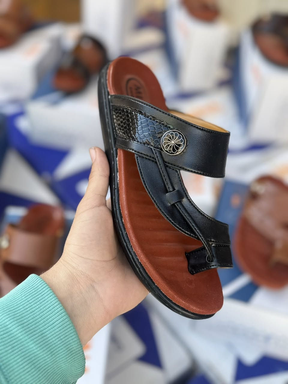 جمله فقط🔒
 شحاطه رجالي  علبه  طبيه 
القياسات 46 -41 
 سعر الكارتون 12 زوج 54 الف 

سعر القطعه 4 ونص
 
الحجز  0784440610 

العنوان  بغداد الرصافي.  مقابل كراج الرصافي


**إذا كنت صاحب هذا الإعلان وتريد حذفه لأي سبب، رجاءا أرسل رسالة إلى الدعم الفني**