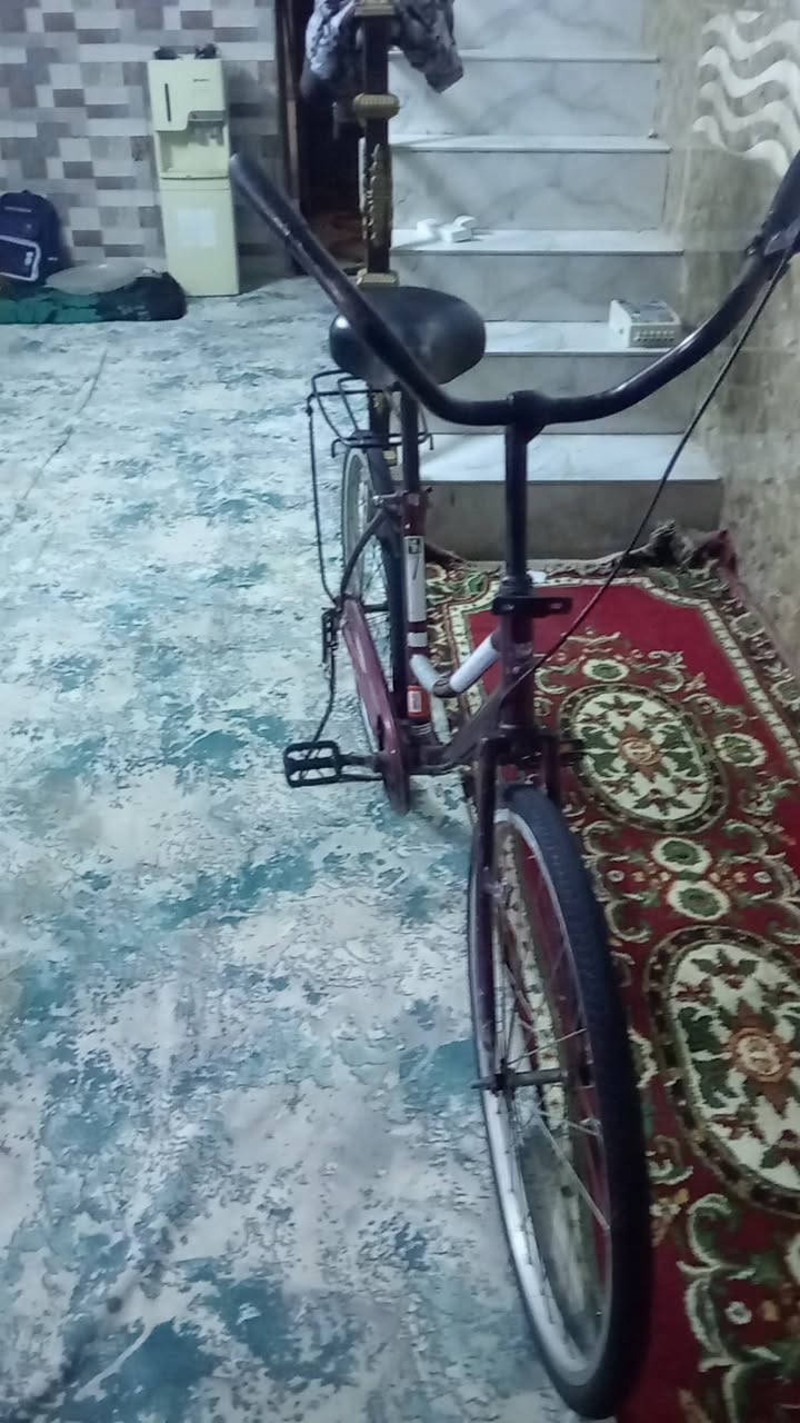 سلام عليكم بيسكل للبيع نظافه متوسطه سعر خاص بي مجال قليل *********** واتساب بس
