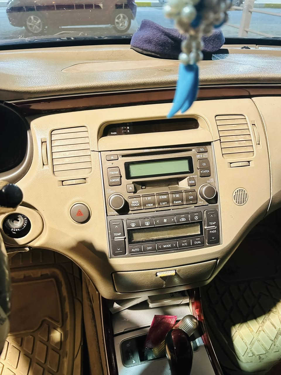 ازيرا بسعر بلاش 2006 كير مكينة مكفول صبغ حزام جماليه

قمارة مكفول مكينه 3.3 جديدة تخم تاير جديد فول فتحه

(ضررها جاملغ امامي وجاملغ خلفي بسيط )

بغداد الدولي تحويل مباشر سعرها (((74$ )))ورقة وبيه 

مجال للشراي  *********** شراي يتصل بيع فقط
