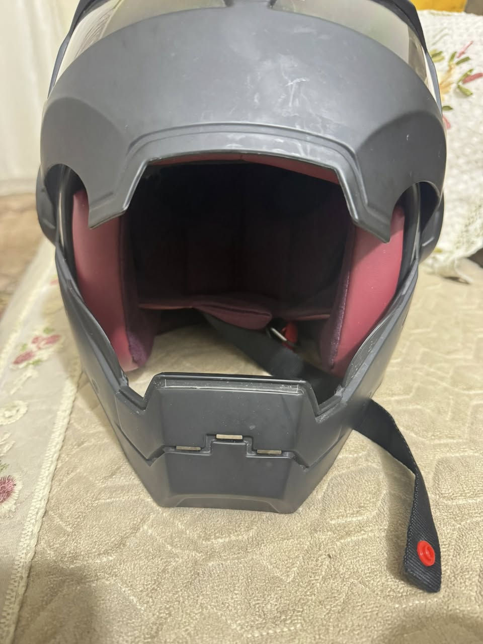 ***********خوذة للبيع سعر 85مكاني بغداد
