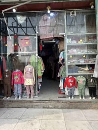 محل للايجار • ايجار ١٠ أشهر • بدون ملابس