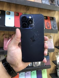 ايفون ١٥ برو ماكس اللون نيلي  الذاكرة ٢٥٦  البطارية ٨٤  مبدل فقط ظهر و...