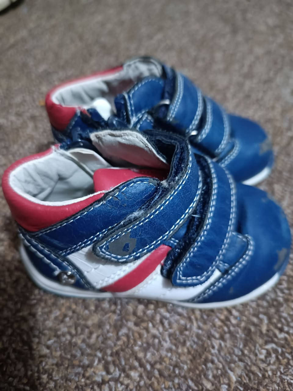 على الفين القطعه مكلفه بلنشر وهذا رقم صاحبته ***********
