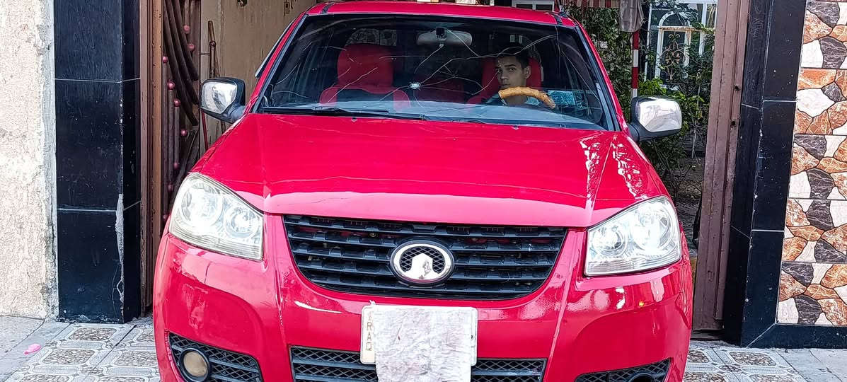 من رخصة الادمن المحترم للبيع سياره بيكب كريت موديل ٢٠١٢ سنويه ل٢٨ مكفوله من الضربه  والتبديل والخياس مكينه كير اكسن مكفولات كهربائيات كلها شغاله تبريد شغال تخم تاير حداديه جديده شرط احلى من الصور السعر ٦١ رقم قادسيه بأسمنا مكاني الحله تلفون ***********. ***********
