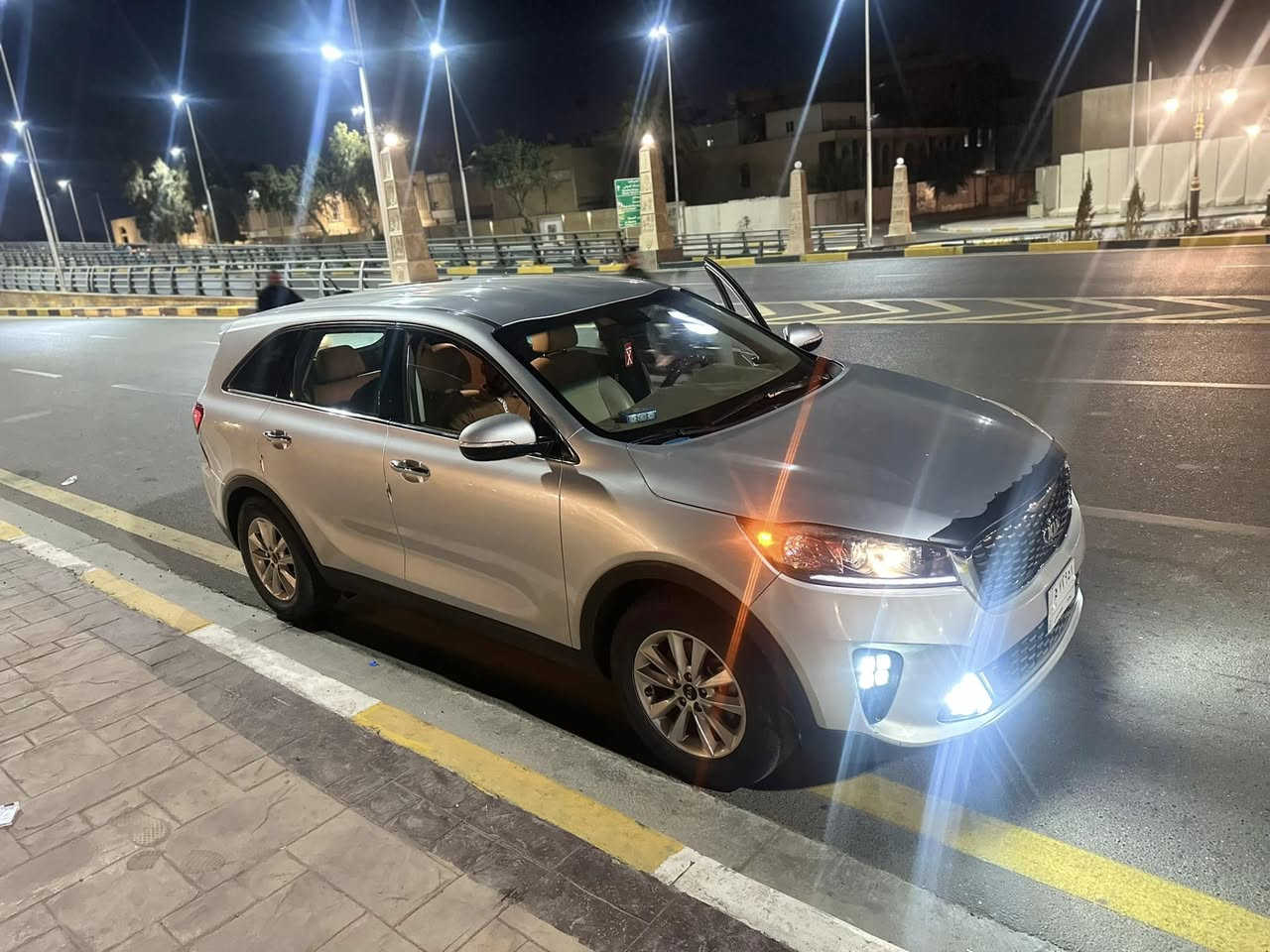 للبيع
سورنتو سلفر 2019 محدثه 20
4سلندر 
7راكب
فول نضافه ما ماشيه  زيرو من البييت للدوام 
حادثها جاملغ مبدل نسخه طبق الاصل واللون
للاستفسار  ***********
سعرها 230 وبيها مجال شي بسيط
