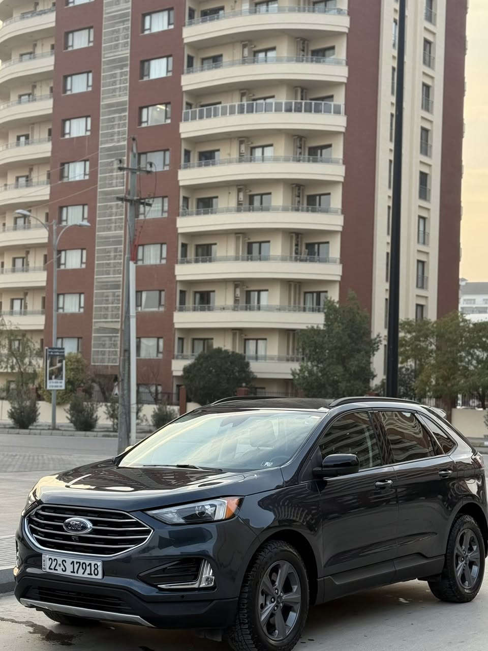 ‏‎السلام عليكم ورحمة الله وبركاته 

مرقم وجاهز (( انظف ايدج )) بالعافيه ع الي ياخذها  

‏‎       ——— لـلـبـيع  ———

فورد ايدج.       — Ford Edge

‏‎وراد أمريكي.     —  بدون ايرباك 

نظام الدفع       —. AWD 

‏‎الموديل           — 2024 

‏‎فئة.                 — SEL 

‏‎حجم المكينه.  —  V4 / 2000 تيربو  

‏‎اللون               — زيتوني   

‏‎المسافه المقطوعه — 31.000 

‏‎حاله السياره. — بدون صبغ 

‏‎المواصفات 
‏‎- بصمة تشغيل 
‏‎- بصمة أبواب 
‏‎-تشغيل عن بعد 
‏‎-ترحيب عند الاقتراب 
‏‎- رادار امامي - خلفي - جانبي 
-اوتو ستوب 
-اوتو هولد 
-اوتو ستارت
-صندوق كهربائي 
-گير ماوس 
‏‎-حساس خلفي
‏‎- شاشه كبيره تدعم نظام الأبل كار باي ونظام الاندرويد 
‏‎- شاشه عداد 
‏‎-كشنات امامي تدفئة 
-كشنات جلد 
-شاحن لاسلكي 
-تدفئة ستيرن
‏‎- ستيرن بحركه كهربائيه 
‏‎- تبريد قطعتين 
‏‎- كود باب 
‏‎-كرسي السايق والراكب بحركه كهربائيه
‏‎-تحكم ستيرن جهتين 
‏‎-تحديد سرعه 
-هاندبريك بصمه 
‏‎-مانع انزلاق 
‏‎-ليد نهاري
‏‎-كامره خلفيه دواره 
‏‎باقي المواصفات المعروفه 

‏‎السعر            — اكتب تم ويوصلك السعر مباشر 

‏‎رقم السياره    — أربيل  

‏‎موقع  السياره — السليمانية 

‏‎للأستفسار.     — *********** - ***********
