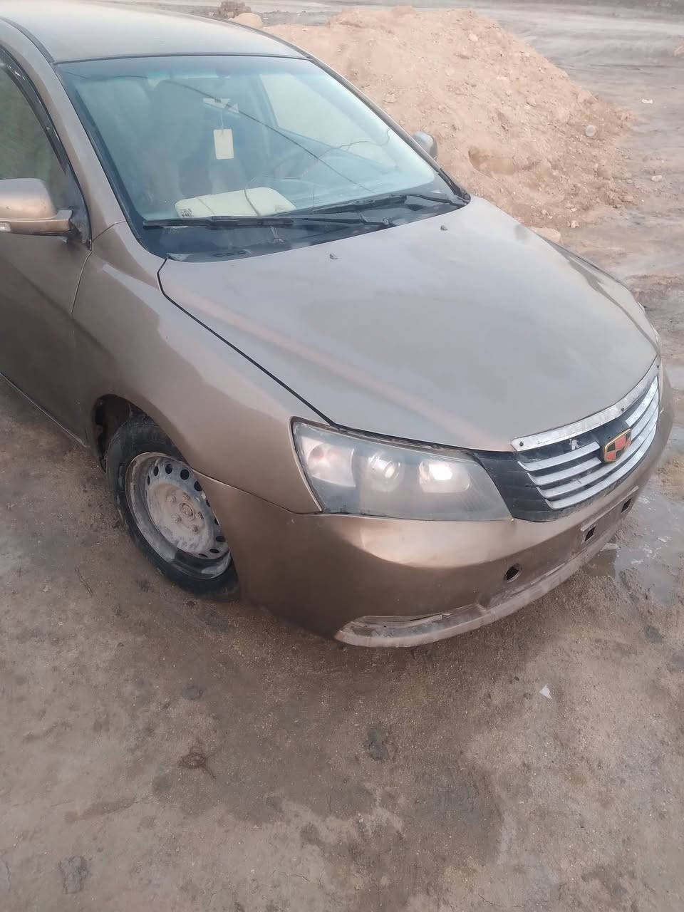 امكراند  موديل ١٧ بدون لوحات مدفوعه كمرك أوراقها كامله  السياره جديده مابيها نقص ترايك للزبير 
بيع مستعجل السعر ٢٣ ورقه 
***********
