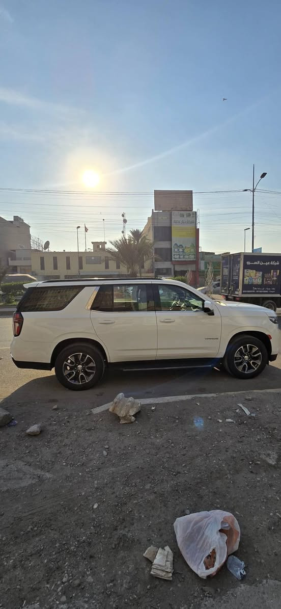 تاهو موديل 2023  وارد امريكي 
الكاميرا الخلفية

سقف بانورامي

تدفئة المقاعد

بصمة

مثبت السرعة

شاشة

مراقبة النقطة العمياء

التحكم التلقائي في درجة الحرارة

نظام فرملة الطوارئ

8 وسادة هوائية

المصابيح الأمامية ليد

عرض المعلومات على الزجاج الامامي

أبل كاربلاي

تدفئة مقود القيادة

التشغيل عن بعد

مقاعد الصف الثالث

ذاكرة المقعد

أندرويد أوتو

رادار

وضع القيادة

تحذير من الاصطدام الأمامي

مقعد تنبيه السلامة

4x4

شاحن لاسلكي

نظام بوز الصوتي

تبريد خلفي
 السعر 41000$ وبي مجال 
للتواصل ***********
