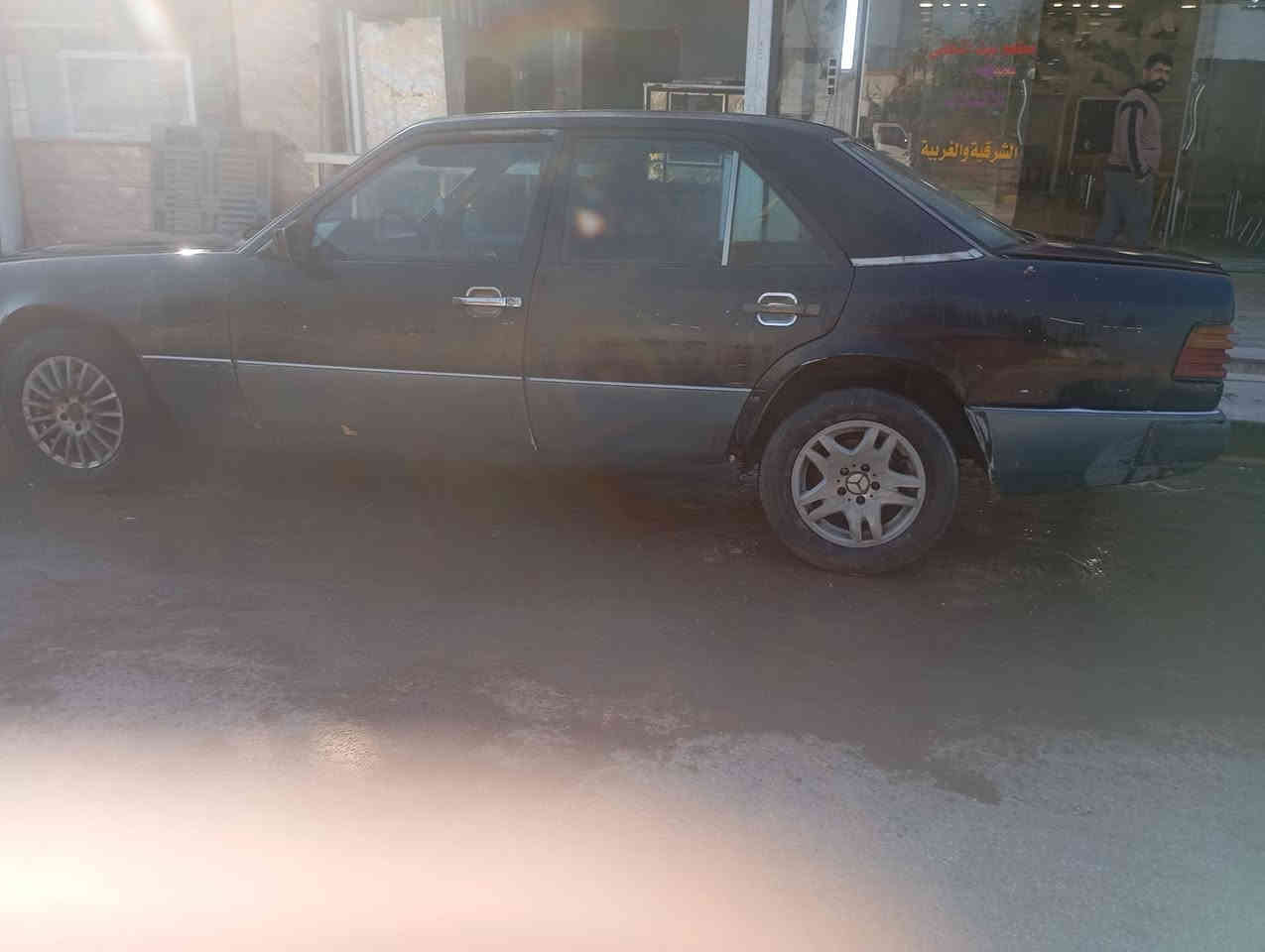 السلام عليكم مارسيدس موديل 89رقم بغداد وكالة عامة بأسم والدي تحويل مباشر السنوية لغاية 28 گير مكينة مكفولات تبريد شغال دواخلها نظيفة قواعد معمرة السعر 30وبيها مجال قليل مكاني ذي قار قضاء النصر للأستفسار***********
