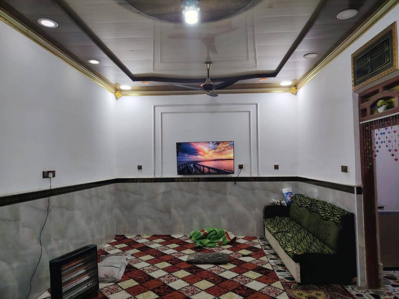 دار للبيع

المساحه  200طابقين
كامل طابو بسمي
 العنوان النهاوند الثالثه بصف حسينيه دمعه رقيه ثاني بيت ع السايدين

 السعر200وبي مجال

تواصل واتساب ***********
