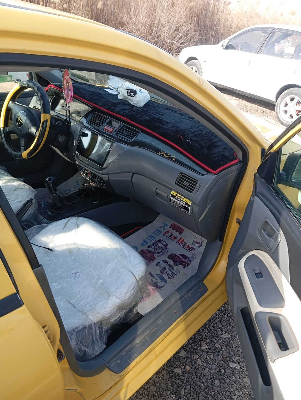 لانسر موديل 9 مصفرة هيئة وغرامات الي يريد يتصل ما متواجد على الفيس
***********
