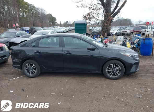 كيا فورتي 
2024 KIA Forte, Lxs
السيارة معروضة ب175وبيهه مجال ماكو هيج نظافة قليل 
ماشية 20الف فقط وارد أمريكي رقم بغداد تحويل ثاني يوم باسمي مكانها بغداد الدورة سيارة كلين بدون حادث فقط دعامية خلفية واكعه صور الحادث بالمنشور 
أي استفسارات اتصال على الرقم 
***********
بي واتساب
