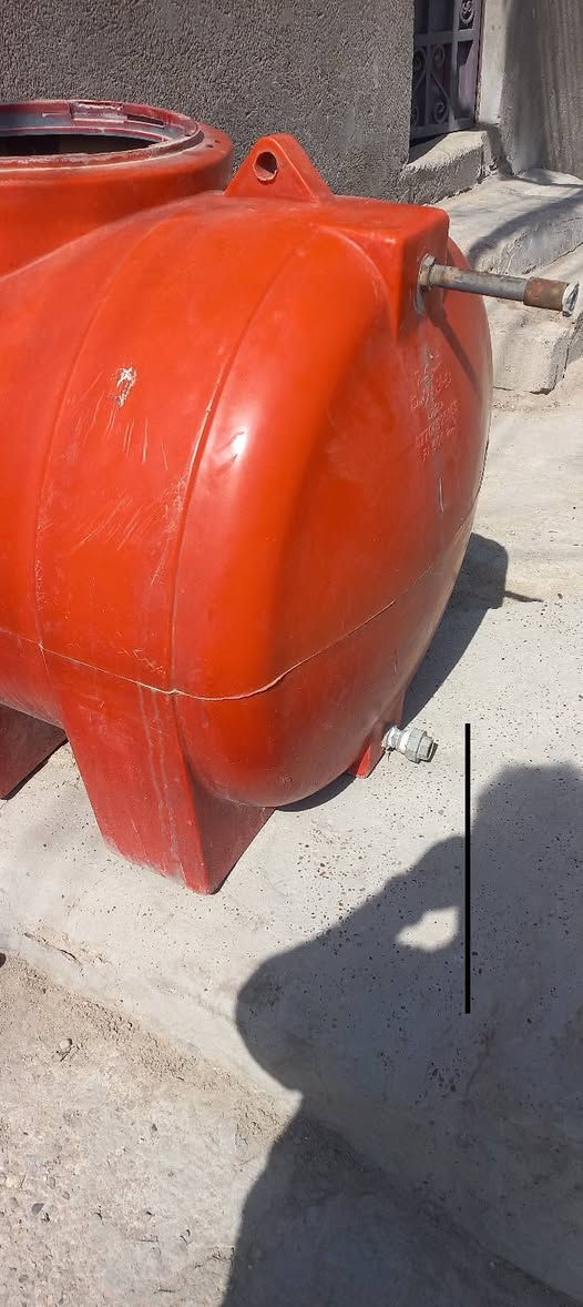 السلام عليكم تانكي السعه ٥٠٠ لتر نظيف جدا مابيه اي اظرار مكاني بغداد الاورفلي تلفون *********** أو الواتساب السعر ٣٥الف
