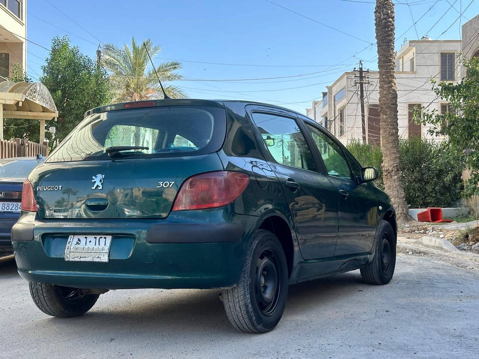 السلام عليكم بيجو فرنسي 2005 ماشيه 56كم السيارة جديده بس بيه بعض الملاحظات بالكشر جراد بالقماره سنويه نافذه مكان السيارة بغداد قرب مرور التاجيات السعر ٤٧$وبيه مجال بسيط ***********
