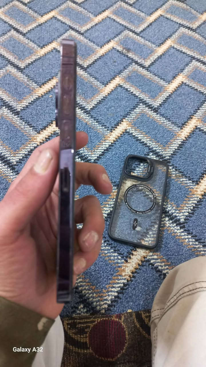 سلام عليكم ايفون 14برو ماكس تبل خط ضاكر 256 بدل الشاشة بطارية ***********
