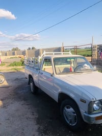 اسلام عليكم سياره تيوتا 80 للبيع  نضيفه وحلوه احلى من الصور سعر 27 وبي...