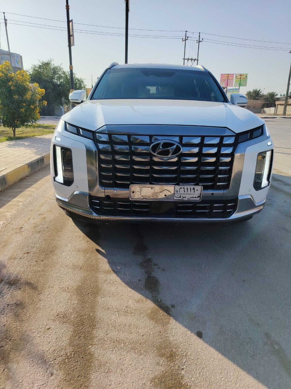 هونداي بلسايد /وارد كوري 
حره تترقم اي محافضه 

موديل 2024

مواصفات سيارة  

2-كشنات تدفئه تبريد امامي خلفي
 3-داخل ابيض 
 4- 7 راكب vip منفصل  
5-كشنات خزن كهربائي 
6- نظام صوت متكامل
7-ستيرن  تدفئه + هزاز ستيرن 
8-شفتات ستيرن مع تحكمات كاملة 
9-خمسة كامرات 360 درجة
10-كامرة دواره 
11-لايتات زينون 
12-لد خلفي 
13-اشارة بالمري 
14-بصمة 
15-بصمة ابواب 
16-سايد بريك كهربائيّ 
18-صندوق كهربائي ( بصمة ) 
18-نظام المنحدرات  
19-بردات خلفي 
20-محرك 6سلندر 3.8L 
21-تشغيل عن بعد و دخول ذكي 
22سونار موجود داخل المنشور 
23-توقف ذاكي 
24-مثبت سرعة مع مثبت مسارات 
25-تحديد مسارات متكامل 
26-رادارات امامي خلفي جانبي 
27-حساسات امامي خلفي جانبي 
28-شحن وايرليس لجميع المقاعد الامامية والخلفية
29-التبريد مركزي 3 قطع 
تبريد كفاله
مكان النجف 

السعر 195بي مجال بسيط ‭٠٧٨٦ ٩٢٢ ٤٦٢٧‬
