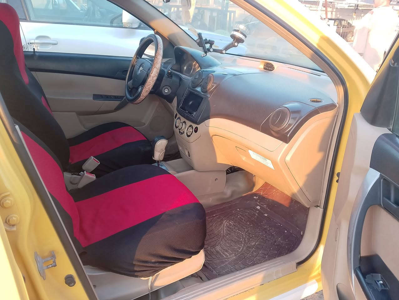 سلام عليكم افيو موديل 11 خليجي محرك مفتوح مو مسكر صبق بلاد تحويل ثاني يوم مكان  الرمادي سعر 60 وبيها مجال ***********
