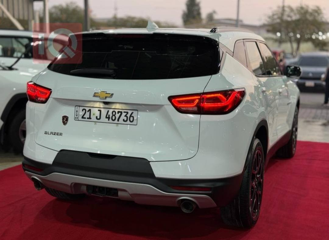 شوفرليت بلايزر LT3
موديل 2023..محرك V6
ماشي ٣٠ الف..مرقمة سليمانية 
باسمي..فول عدا الفتحة..
حادثها جامرلغ واحد وحافة 
البونيد..بدون دواخل..بجم 
كبس..
سعر 225$..موجود بكركوك 
***********

