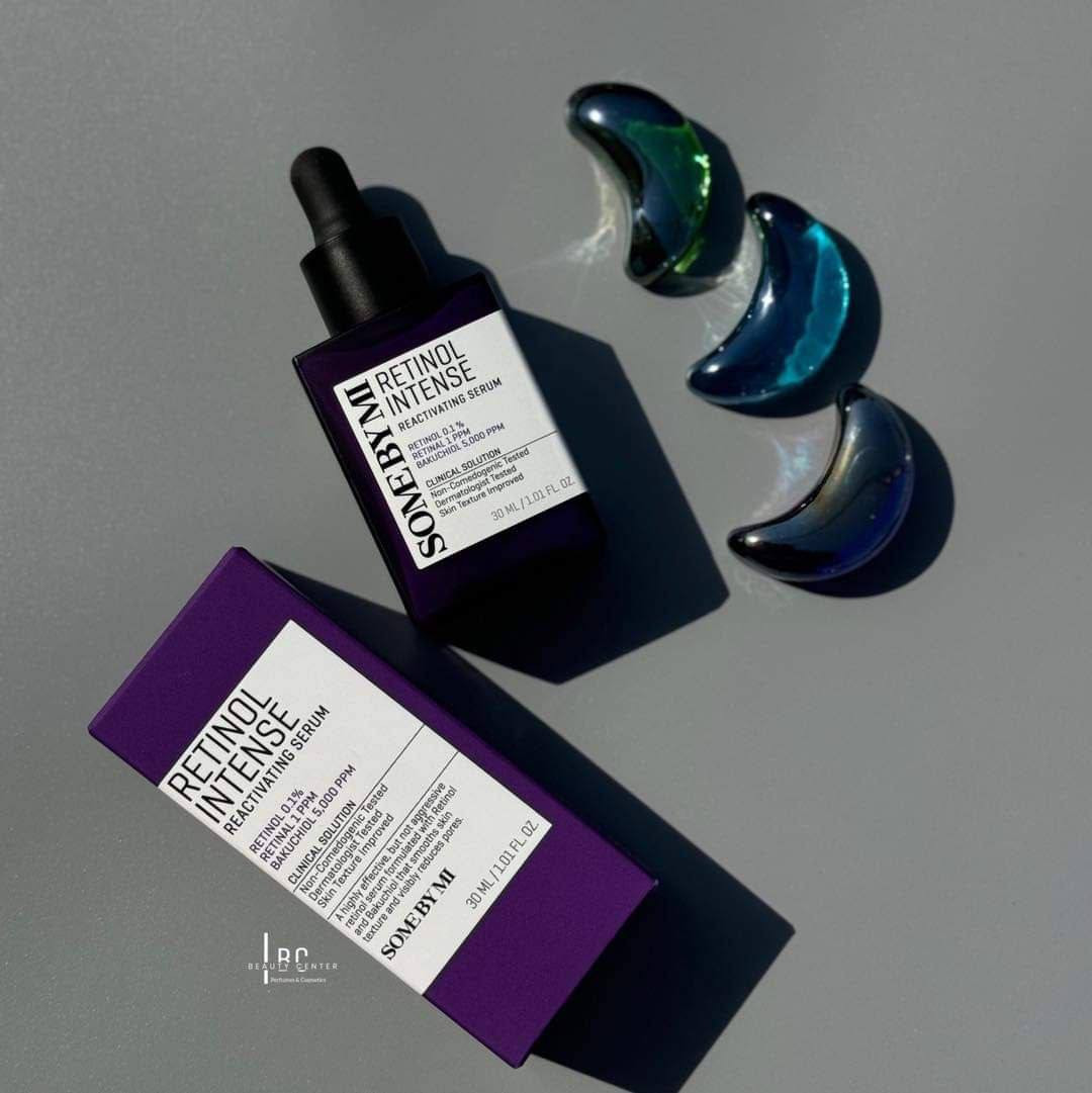🌟 جدد بشرتك مع سيروم SOME BY MI Retinol Intense Reactivating Serum! 🌟
هل تبحثين عن الحل المثالي لمكافحة علامات التقدم في السن وتحسين مظهر بشرتك؟
 جربي سيروم ريتينول SOME BY MI Retinol Intense واستمتعي بفوائد الريتينول الفعالة!

💜 المكونات الفعّالة:
الريتينول والريتينال : يعمل على تقليل التجاعيد والخطوط الدقيقة وتحفيز تجديد خلايا البشرة بالاضافة الى تحسين اثار الحبوب.

💜 الباكتشويل : له نفس فوائد الريتنول مع استقرار وثبات اعلى بالاضافة الى ترطيب البشرة.

💜 حمض الهيالورونيك: يمنح بشرتك ترطيبًا عميقًا ويجعلها ناعمة وممتلئة.

 💜 نياسيناميد: يساعد في توحيد لون البشرة وتقليل ظهور البقع الداكنة.

💜 سيراميدات :تدعم حاجز البشرة وتمنع فقدان الرطوبة.

💜 السنتيلا اسيتكا التي تهدئ البشرة وتخفف الاحمرار والتحسس. 

فوائد السيروم:
- تقليل ظهور التجاعيد والخطوط الدقيقة.
- ترطيب عميق للبشرة ليمنحها مظهرًا ممتلئًا وشبابيًا.
- تحسين لون البشرة وتوحيدها.
- تعزيز مرونة البشرة وجعلها أكثر نعومة.
منشأ كوري 🇰🇷🇰🇷
السعر٢٠ الاف 
🚘يوجد خدمة توصيل لجميع محافظات العراق ٤ الاف🚘


**إذا كنت صاحب هذا الإعلان وتريد حذفه لأي سبب، رجاءا أرسل رسالة إلى الدعم الفني**