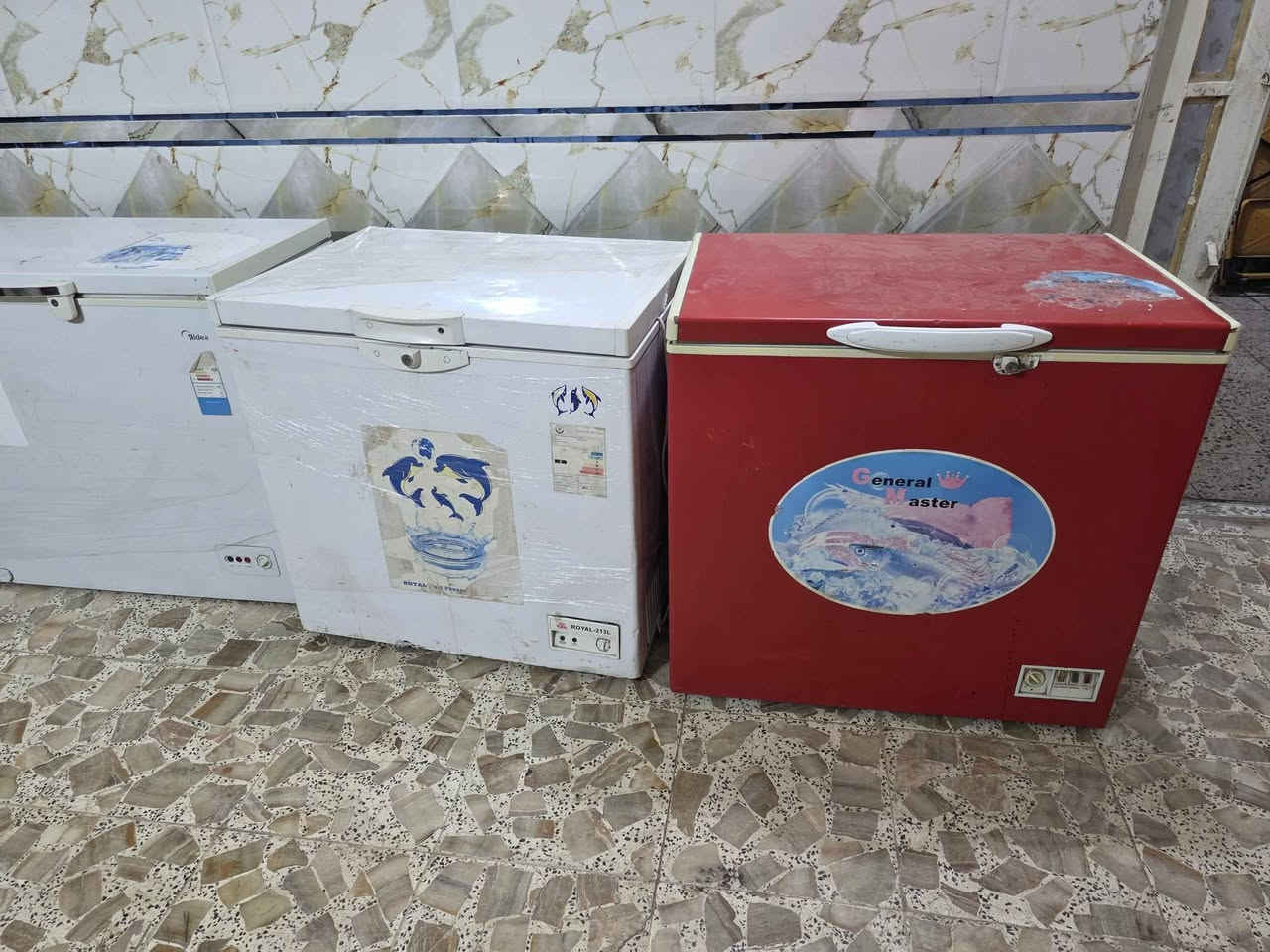 للبيع مجمدات شرط الشغل الاتصال *********** وتساب العماره ميسان عمارة, ميسان

