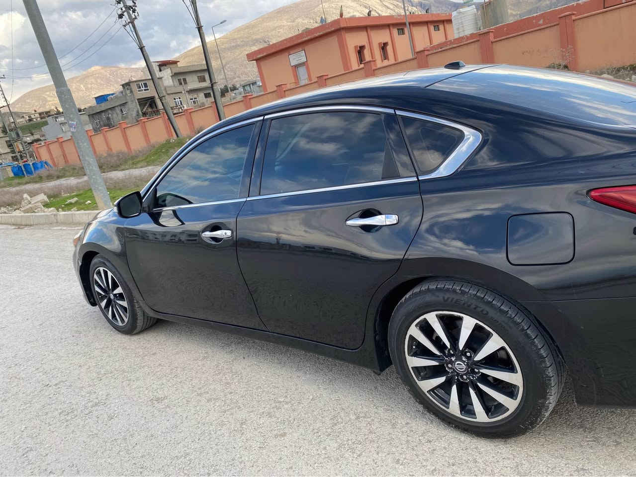 نیسان التیما ٢٠١٨ SL
نموونەیە لە.جوانی
بۆ فرۆشتن  قەپات مواسەفات بەس سلایت نیە
١پارچە سبوخ لەگەر تۆزەک دەرگا -سندوق بەس کلێرە لەسەر شوخت
گێرو مەکینە بەشەرت
سعر ١٢٢ کەمەک مجال
*********** أربيل, العراق
