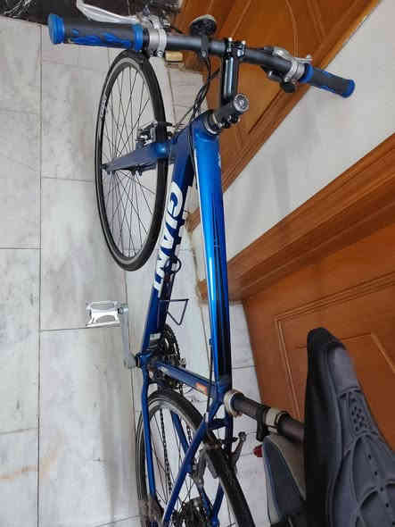 340 الف giant scaepe RX3
شارع فلسطين خلف بانزين خانة المهندسين ***********
