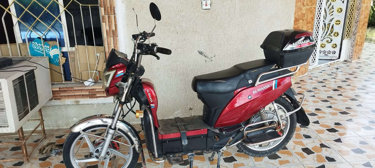 موطور البيع بطاريات جديده السعر ٤٥٠ بي مجال ***********
