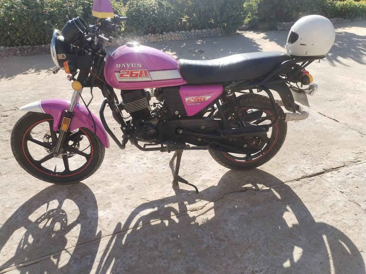 السلام عليكم دراجه نضيفه وأوراق اصولي مديل ٢٣ اكتابه حمره  دراجه موجوده اطويريج مامتواجد علئ الفيس هذا رقم واتصل بيك خير وتتدلل  ***********
