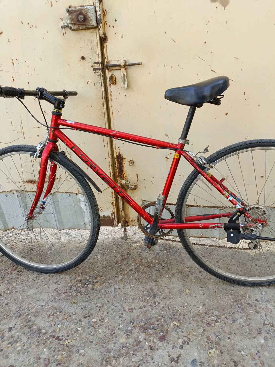 السلام عليكم عندي بايسكل سي700للبيع جاهز حجم 27شركةGMبلادي مكاني بغداد الزعفرانية سعرة125للتواصل***********
