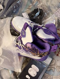 قياس 41 • لون مميز • توصيل