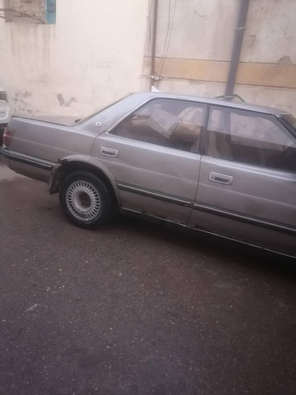 السلام عليكم اخوان عندي سيارة سيدان هارتوب1989 محرك جيد والكير بيه ضعف السعر 32 ورقة العنوان ذي قار المركز رقم السيارة بغداد موازي الاستفسار الإتصال على الرقم *********** ابو سيف
