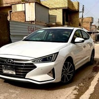 النترا 2020 خليجي  فول مواصفات للاخير....  1/1  فتحه سقف   بصمة ابواب ...