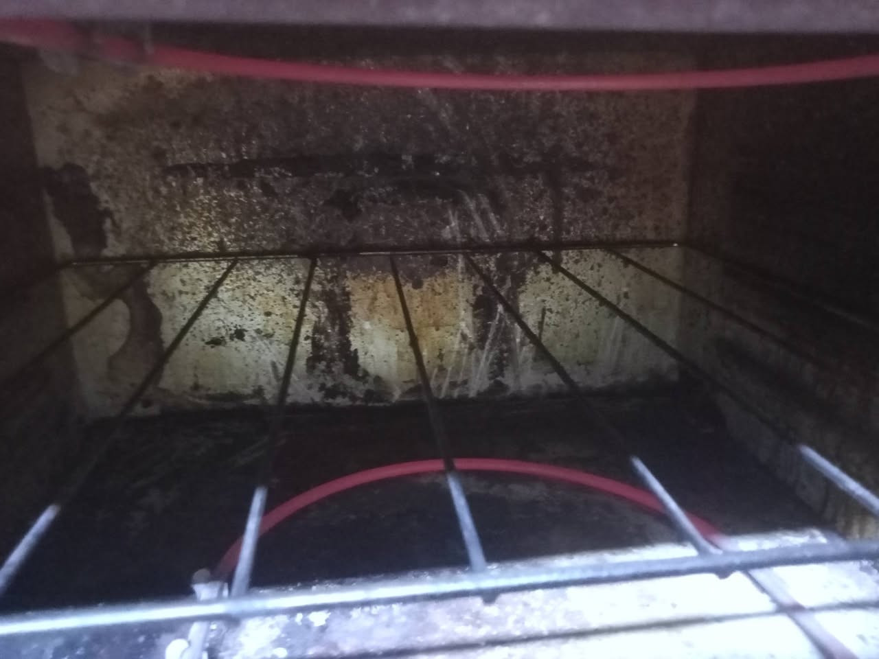 اوفن مستخدم وشغال حجم الوسط السعر ٤٠ وبي مجال
التواصل عالرقم ***********
