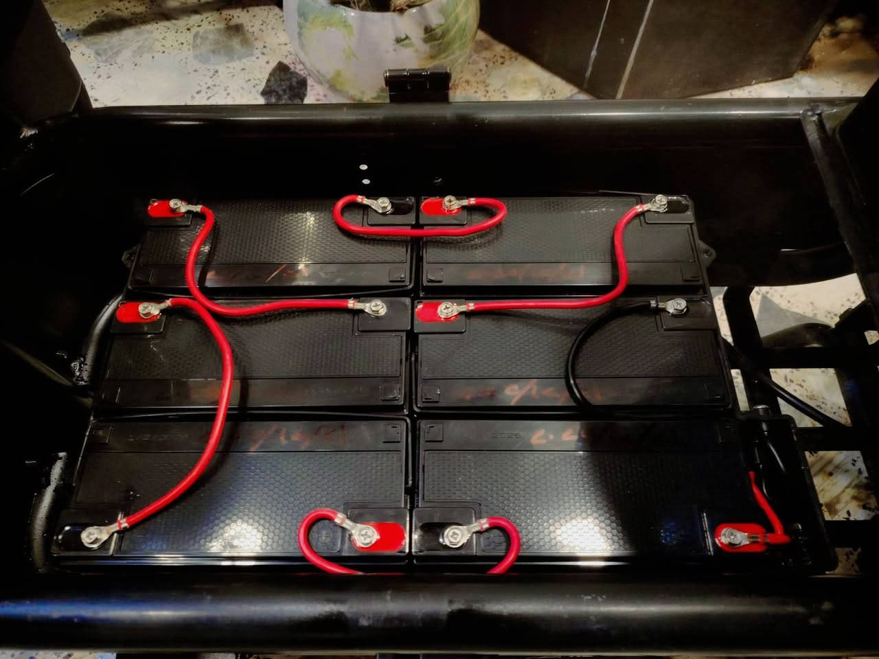 دراجة هيوشة  
دراجة هيوشة  حديث     للبيع  2025 💢
مواصفات/...💫
1. MP3 بلوتوث💯
2. مانع سرقه 💢
3. دبل اشاره 💥
4. تحكم عن بعد 💥
5. تشغيل ذاتي 💯
6. + لايت كدام و وره 💯
7. تايرات جدد💢
8. 💫 بطاريات جدد عدد ٦🔋
 بطاريات   46 امبير حقيقي 
9. 💥 مستخدم شي بسيط 
10  الماطور كامل 💢
11. موطور  النضافة كدام عينك 💯💯💯💯💯
12 كلشي شغال بي  🏷
_ _ _ _ _ _ _ _ _ _ _ _ مستخدم قليل    _ _ _ _ _ ...
ملاحظه/ 🖐👉
العنوان الكامل   الفلوجة 
               💢الماطور جديد  💢
السعر  《 ٧٥٠   》بي مجال اذا شراي 🔒💲💸
للاستفسار أكثر 《》📩
*********** بي واتس
***********
