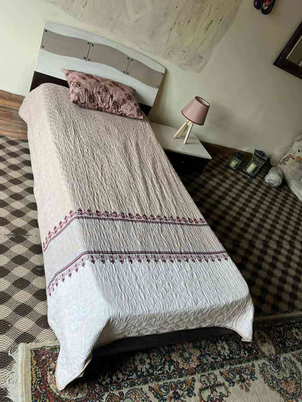 غرفه نوم للبيع***********
