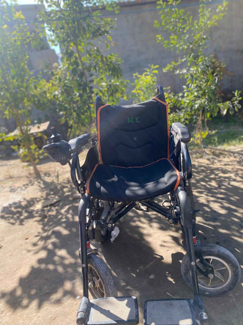 السلام عليكم مكلف بلنشر
عربانه  كهربائيّة شحن مستعمله شهر واحد فقط 500 وبيها  مجال للاستفسار  الاتصال ***********
