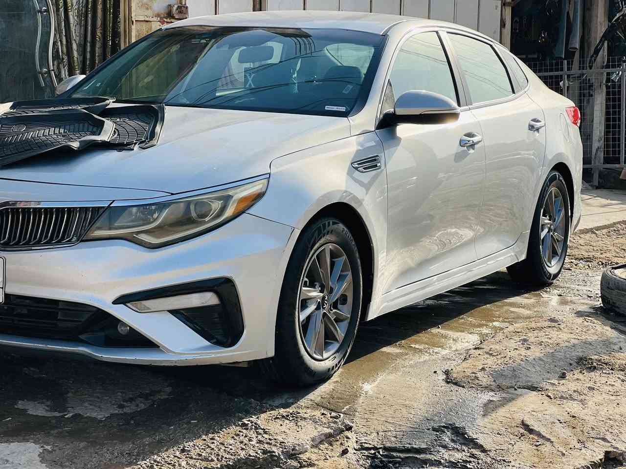 السلام عليكم للبيع كيا اوبتما 2020رقم بابل سياره بيه ضربه جاملغ وبنيد بيه مواصفات 
اشاير بلمري 
قياده ذاتيه 
رادارامامي
رادار جانبي 
تحديد مسار وهواي شغلات بيه بعد الشراي بي خير ويدلل سعره$$ 145وبيه مجال قليل  للشراي ***********
