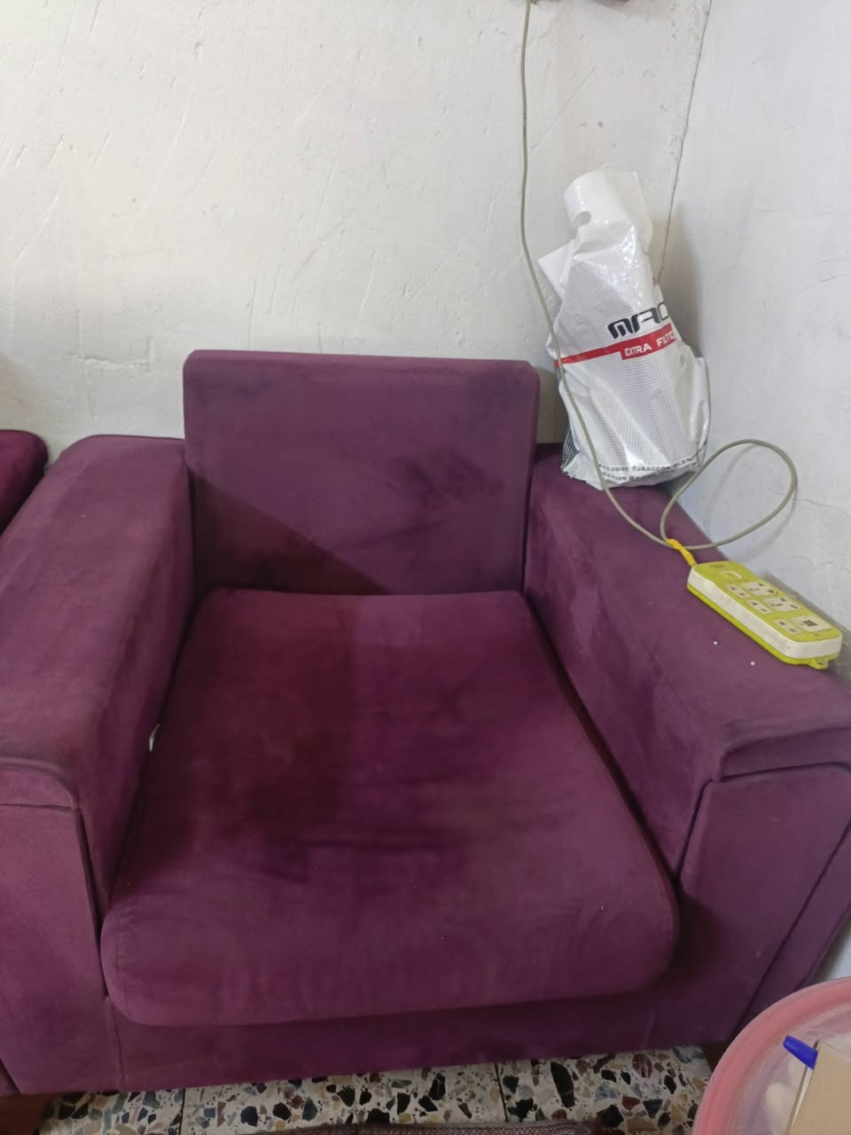 تخم خمس مقاعد  قنفه و2كراسي شغل تركي  كلش عريضه قنفه مثل سرير  والمقاعد مال قنفه سحاب وسهله الغسل  يعني مقاعد متحركه وسهلة الغسل السعر 200بي مجال لشراي  شغل تركي  وثكيل مكاني بغداد طالبيه


**إذا كنت صاحب هذا الإعلان وتريد حذفه لأي سبب، رجاءا أرسل رسالة إلى الدعم الفني**
