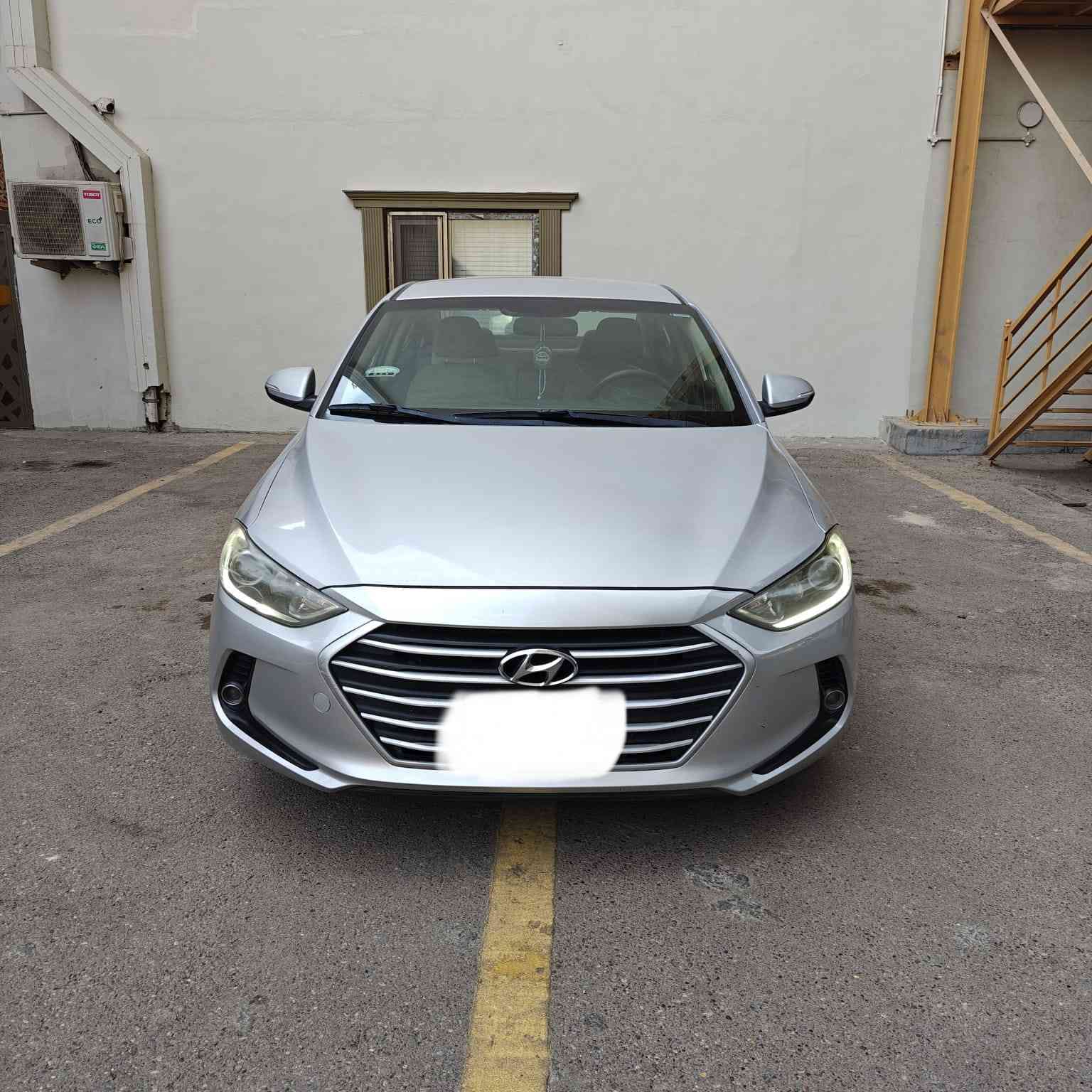 السلام عليكم النترا خليجي للبيع بدون مراوس مكفوله بيه ملاحظات بسيطه موجوده بلصور محرك 2000 تبريد قطعتين رقم بغداد الجديد سنوية ل 2030 السعر ب 140 
*********** حمزة, القادسية
