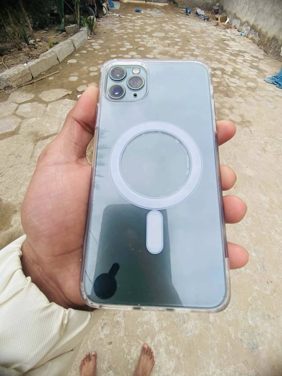 11 برو ماكس مبدل شاشه بطاريه 100 ذاكره 256 للجهاز مرتب  للسعر 160 بدون عمل 
ملاحضه بي فقط لفلاش ميشتغل ما عرف شنو لسبب ***********
